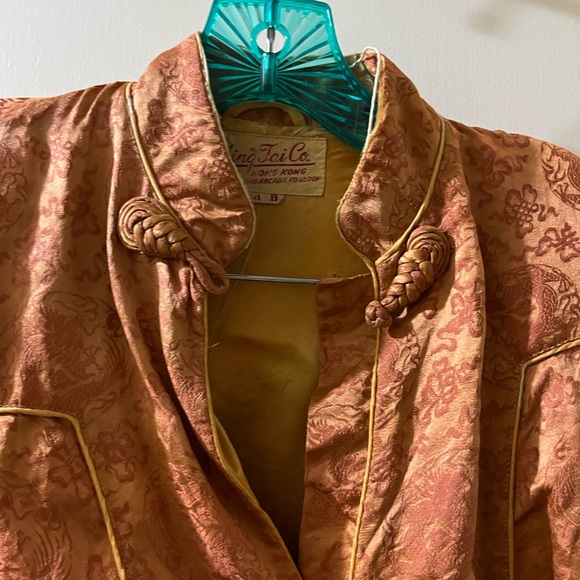 Vintage bed jacket in orange/rust. Size 38B. Has some damage due to age. - Picture 4 of 10